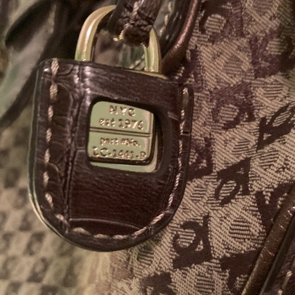 Liz Clayborne Limited edition purse - Picture 2 of 9